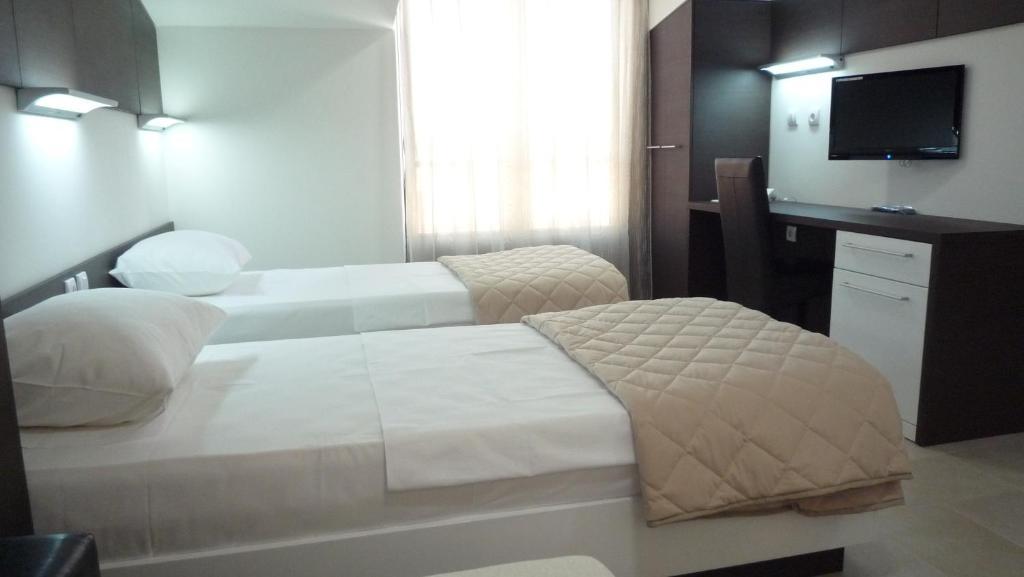 Apartments Good Night Nis Room photo